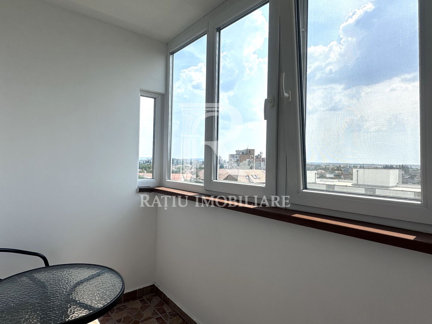 Apartament cu 2 camere | Central | Ascensor | Oradea - Poză 14