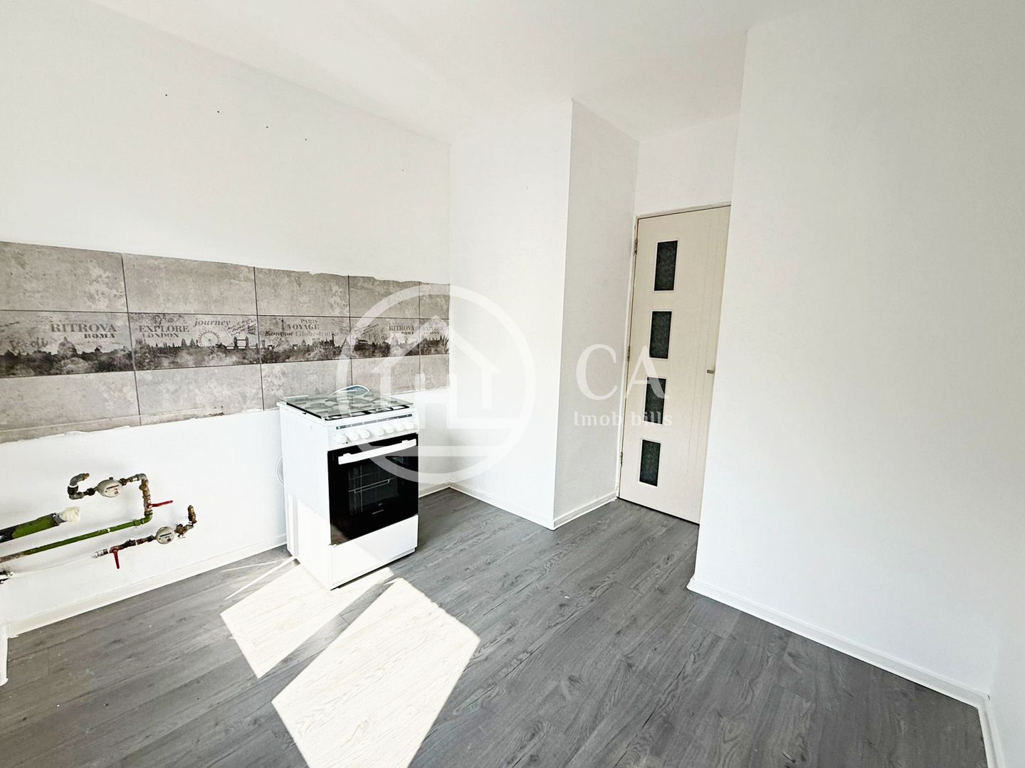 Apartament cu 2 camere de vanzare in Zona Rogerius, Oradea - Poză 7