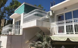 Proprietate ideală pentru locuință și afacere turistică în Eforie Nord - Poză 2