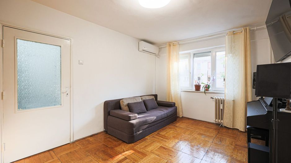 VANDUT Apartament cu 2 camere la etaj 3 Calea Romanilor - Poză 4