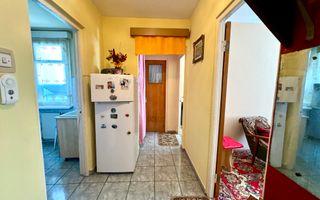 Apartament luminos, bine întreținut cu 3 camere, Carpați 1 - Poză 18