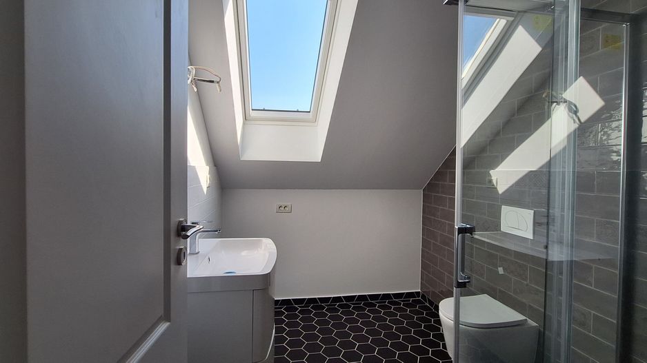 Apartament cu 2 camere si loc de parcare - Poză 13