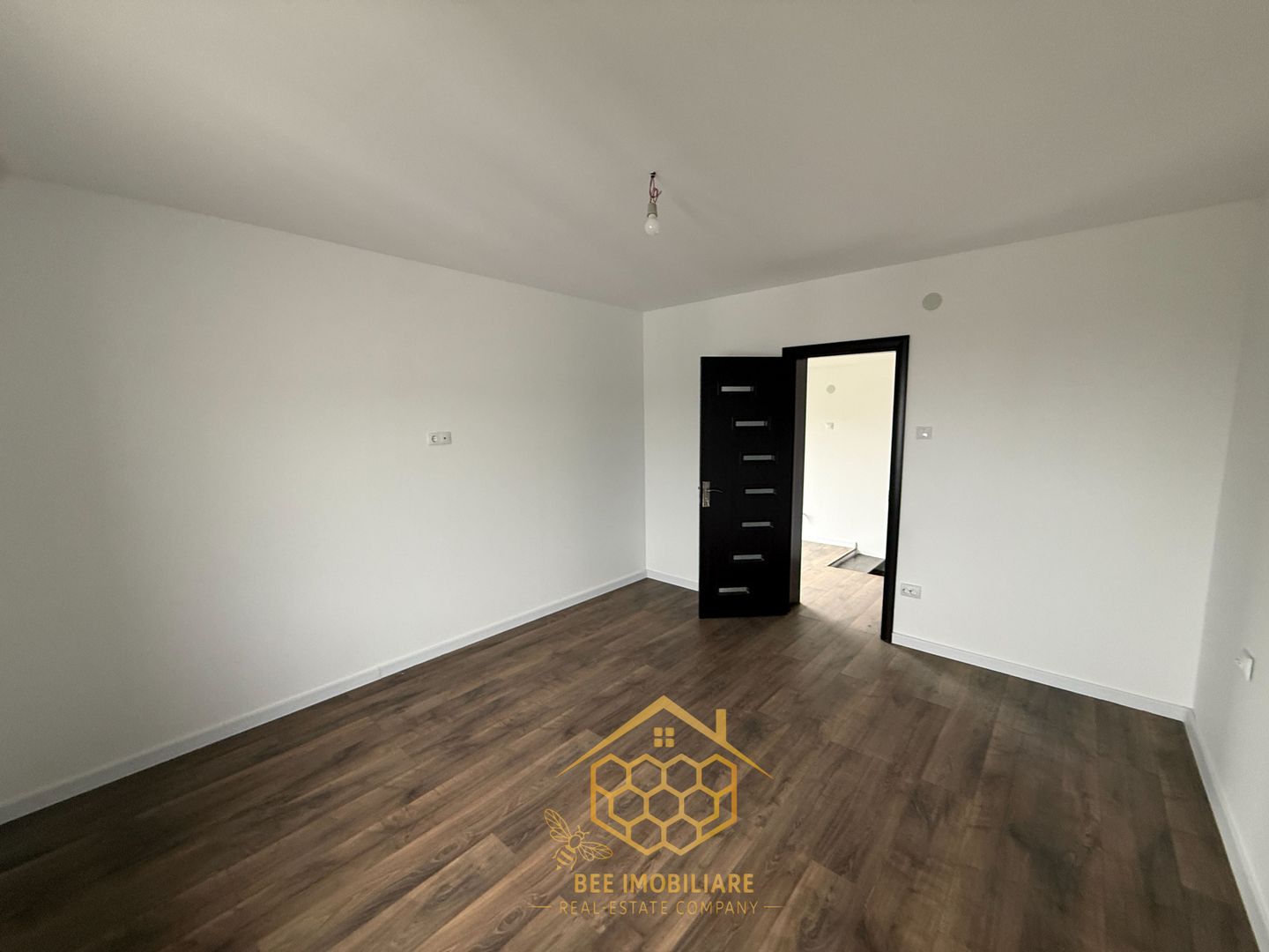 Casa P+1 in Simnicul de Jos - 3 dormitoare- Toate utilitatile - Poză 12