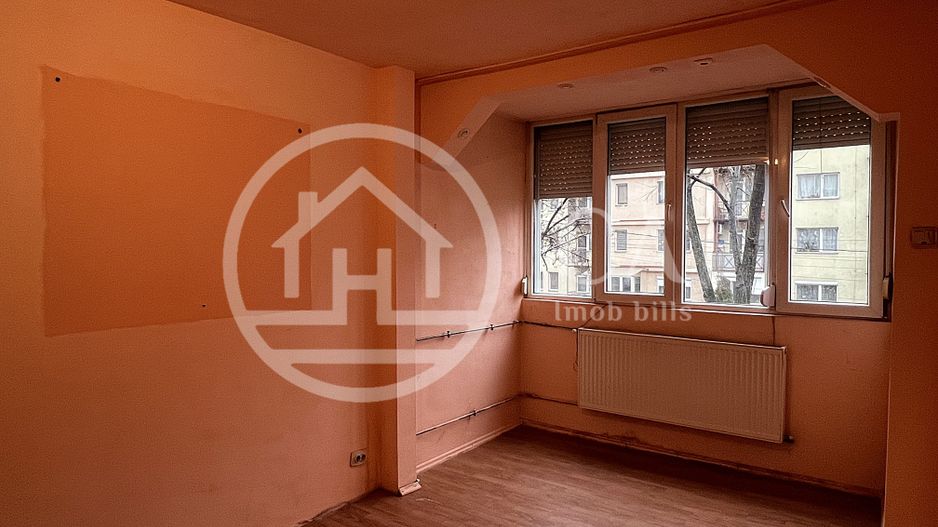 Apartament cu 3 camere de vanzare in zona Velenta, Oradea - Poză 1
