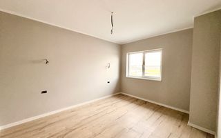 Duplex cu 4 camere, despărțit prin camera tehnica | Mosnita Veche - Poză 11