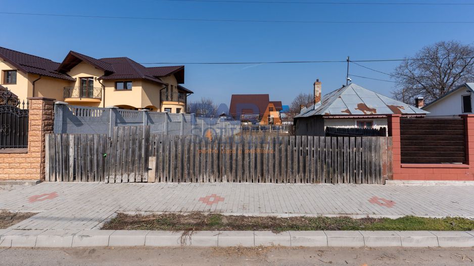 Grădină 300 mp - în oraș - Poză 2