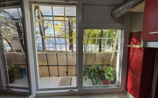 2 Camere Piata Resita cu Loc de parcare - Poză 10