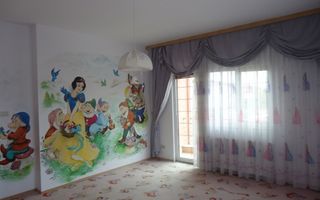 Casă de lux nemobilată cu facilități moderne și grădină extinsă - Poză 9