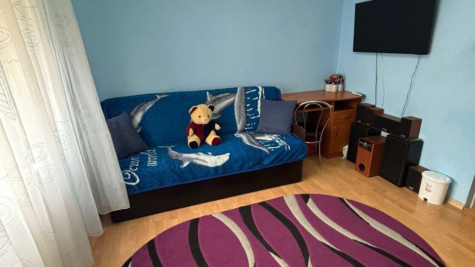 Apartament cu 3 camere de vanzare în Cugir - Poză 1