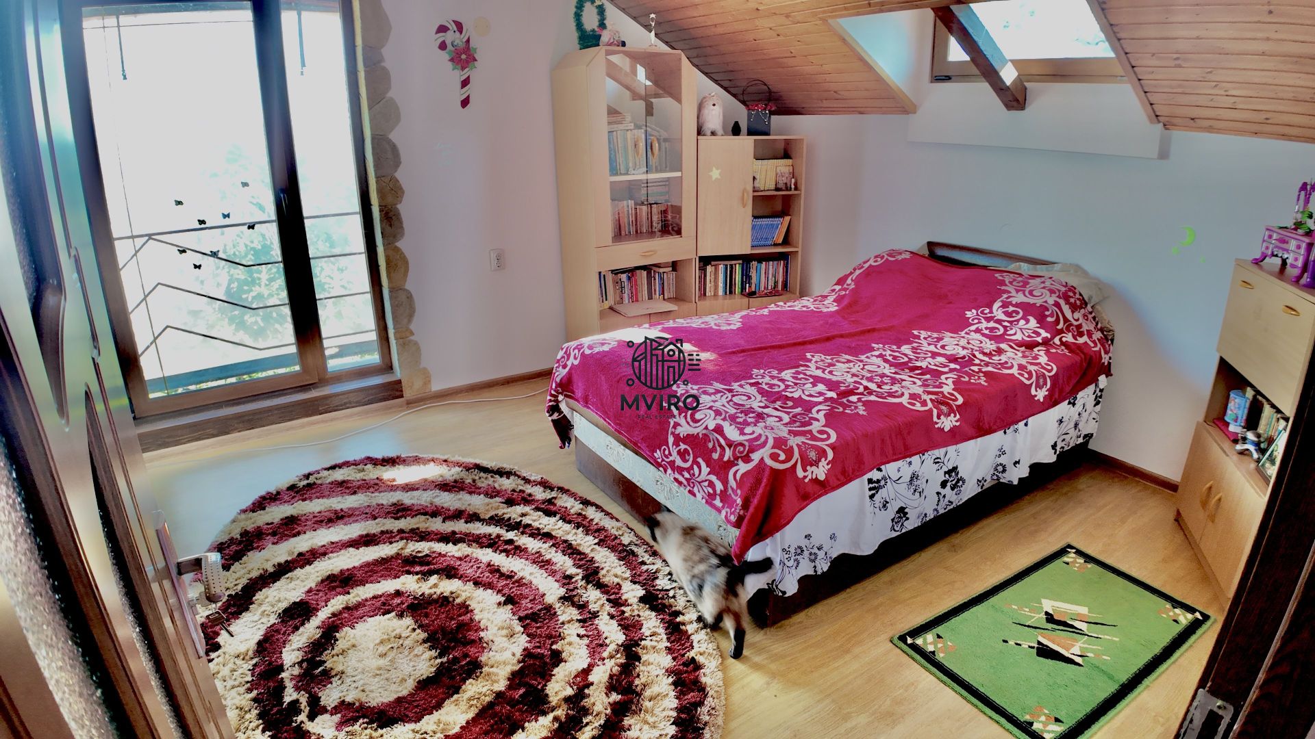 Casa de vanzare in Targoviste - 5 camere, 2 garaje, teren generos - Poză 15