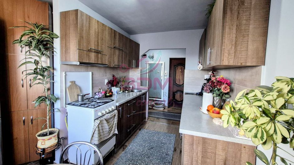 COMISION 0 | Apartament 2 camere | decomandat | zona Micro 1 - Poză 2