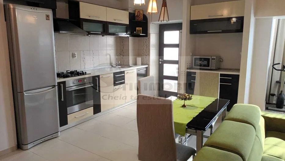 Apartament 3 camere CUG - 550 Euro - Poză 1