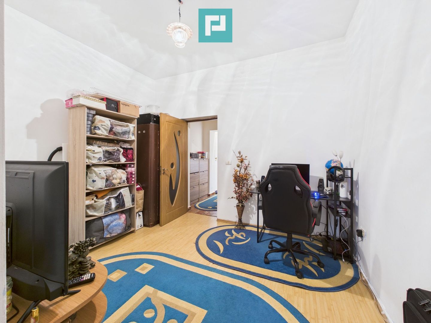 Casa cu 6 camere in Parneava - Poză 12