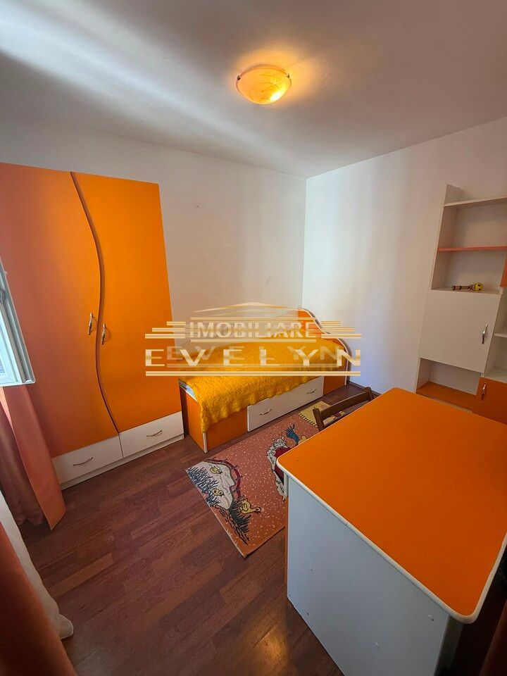 Apartament 3 camere + mansardă autorizată de vânzare – Zona Școala Nr. 7 - Poză 5