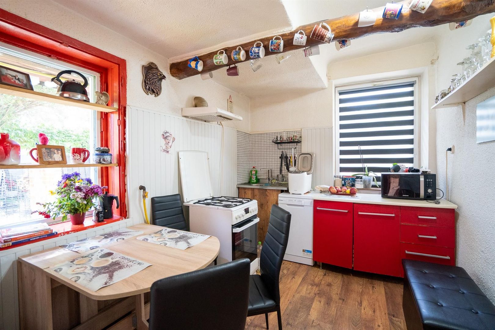 CASA DE VANZARE EPISCOPIA 1450 MP TEREN - Poză 2