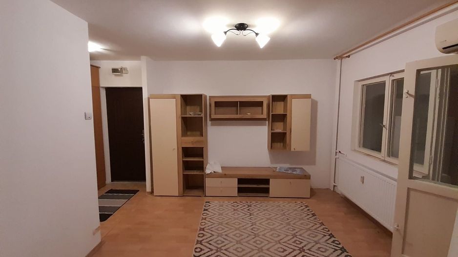 Garsonieră spațioasă, bloc anvelopat, zona Sebastian – Vulcan-Pet friendly - Poză 5