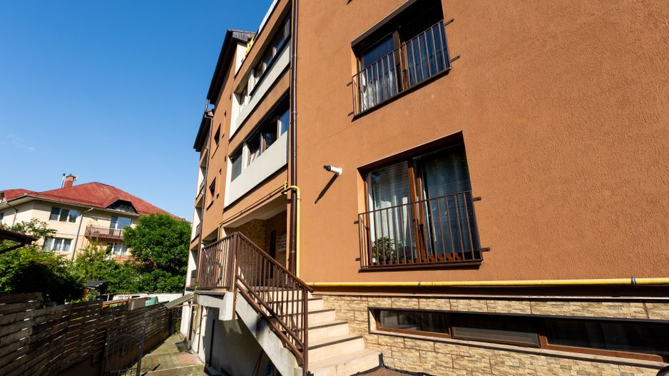 Exclusivitate -  Apartament de 2 camere, cu grădină proprie. - Poză 2