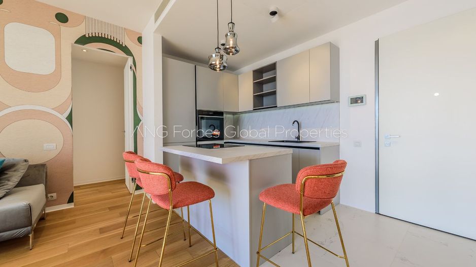 Apartamentul de la Malul Mării – Eleganță Contemporană în Inima Stațiunii - Poză 11