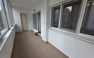 Apartament 3 camere de inchiriat, Selimbar - Poză 8