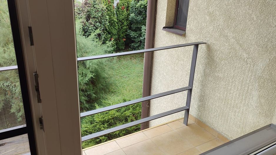 Vila spatioasa ideala pentru diferite activitati sau ptr.locuit -NEMOBILATA - Poză 14