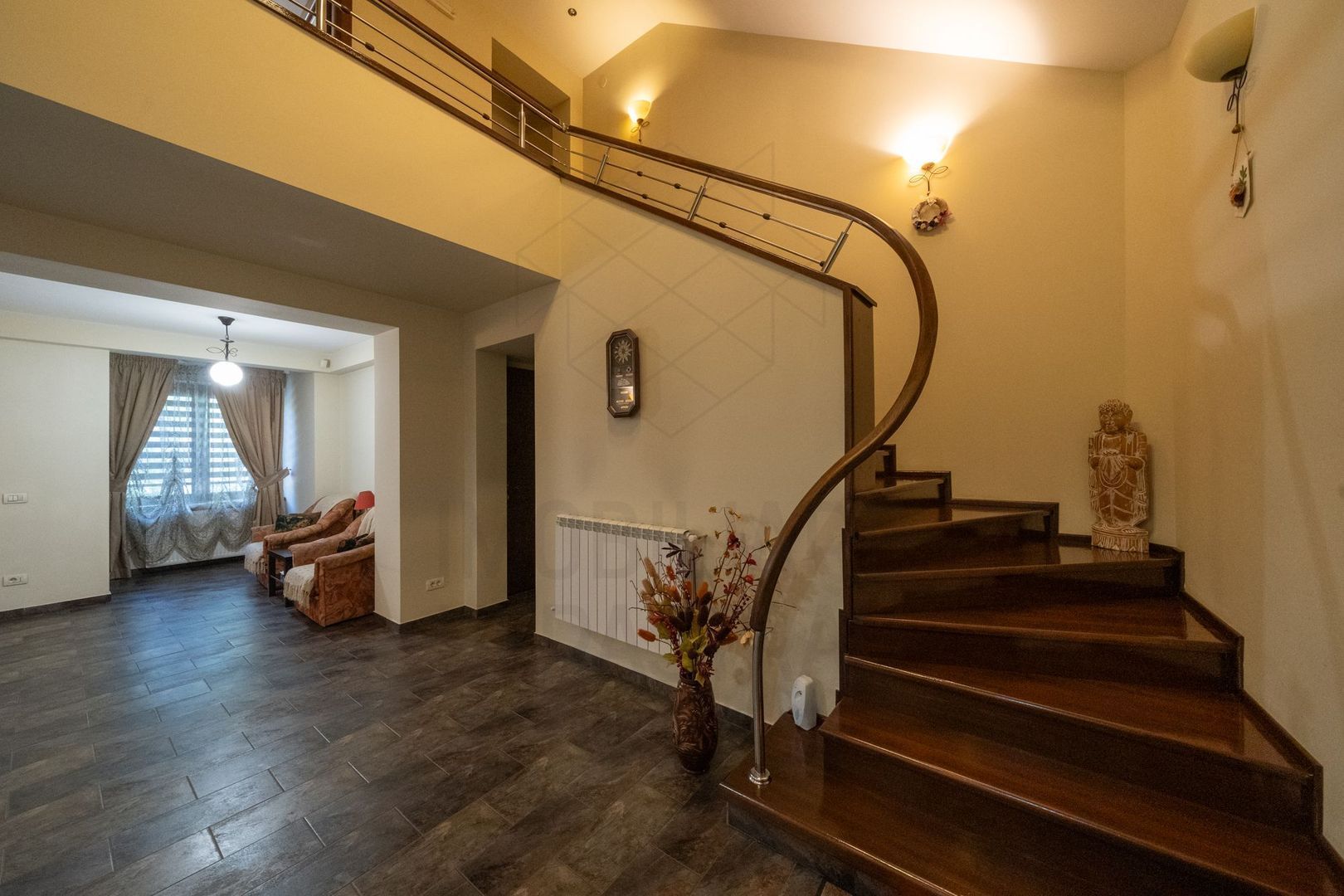 Casa spatioasa 515 mp langa metrou 1Mai - Poză 34