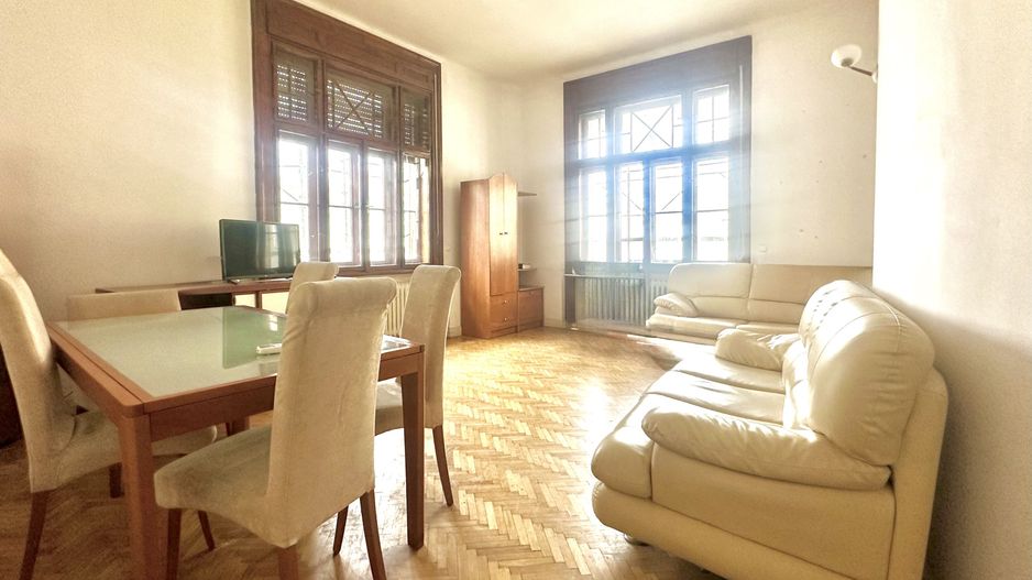 Apartament cu 3 camere de închiriat în Piața Victoriei - Poză 5