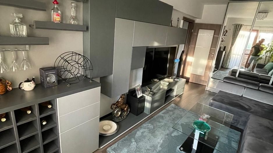 Apartament elegant cu trei camere, Metalurgiei, 167.000 negociabil - Poză 2