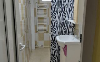 Apartament 4 camere de închiriat – Micro 20,et 1,mobilat si utilat - Poză 4