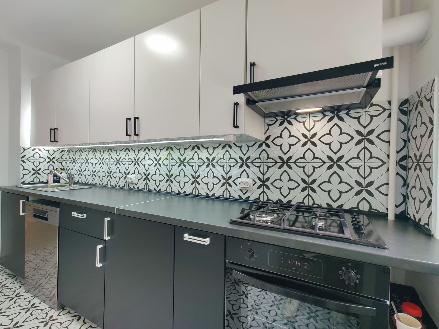 Prima inchirere,  strada Odobesti la intrarea in parc - Poză 15