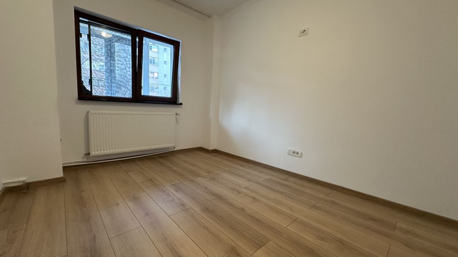 COLENTINA - Teiul Doamnei | 3 Camere Nemobilat | Boiler - Poză 4