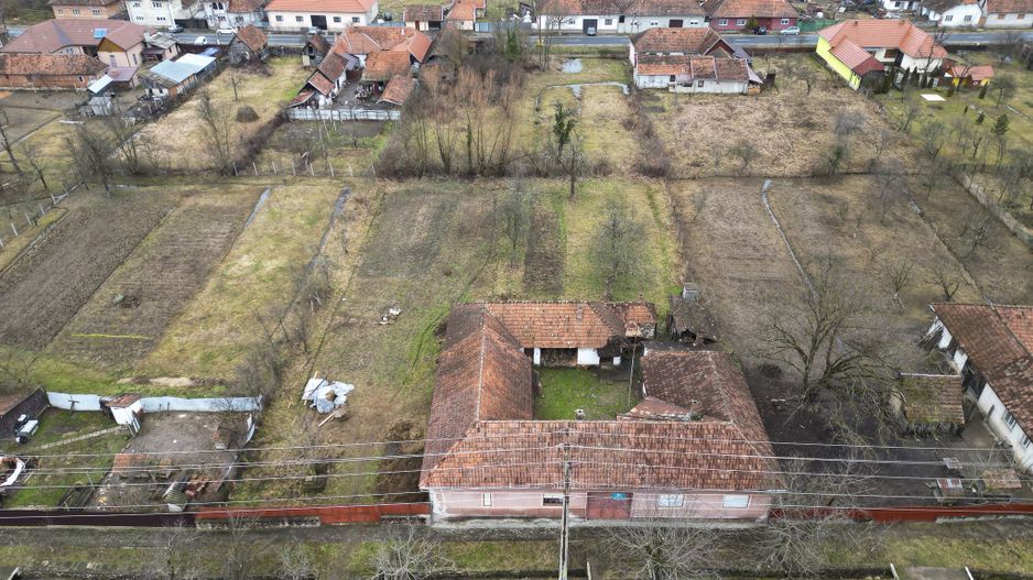 Casă impresionantă, cu anexe în Dezna-Moneasa! - Poză 43