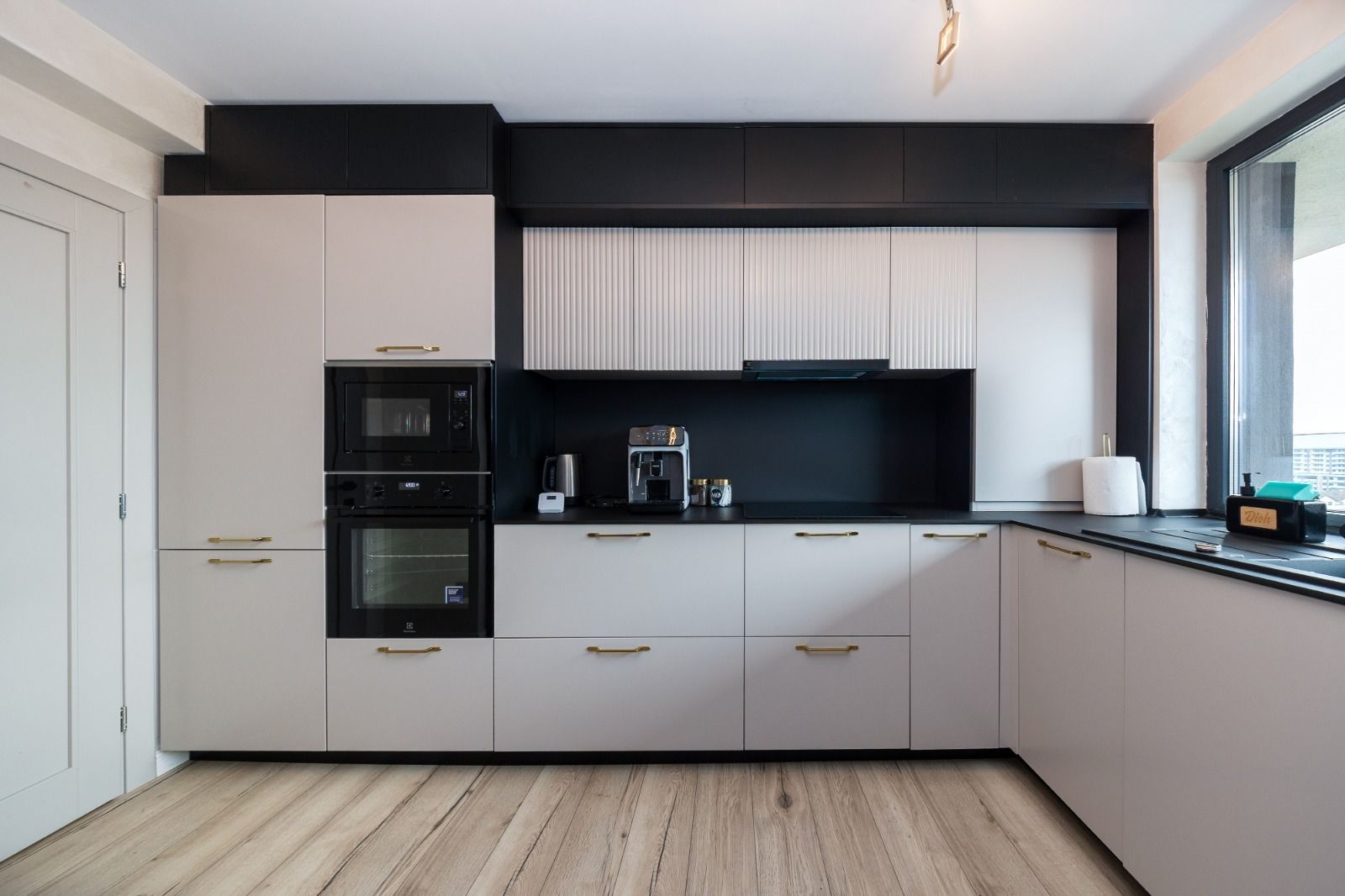 Penthouse superb, 3 camere+parcare subterana ,203 mp-Coresi - Poză 9