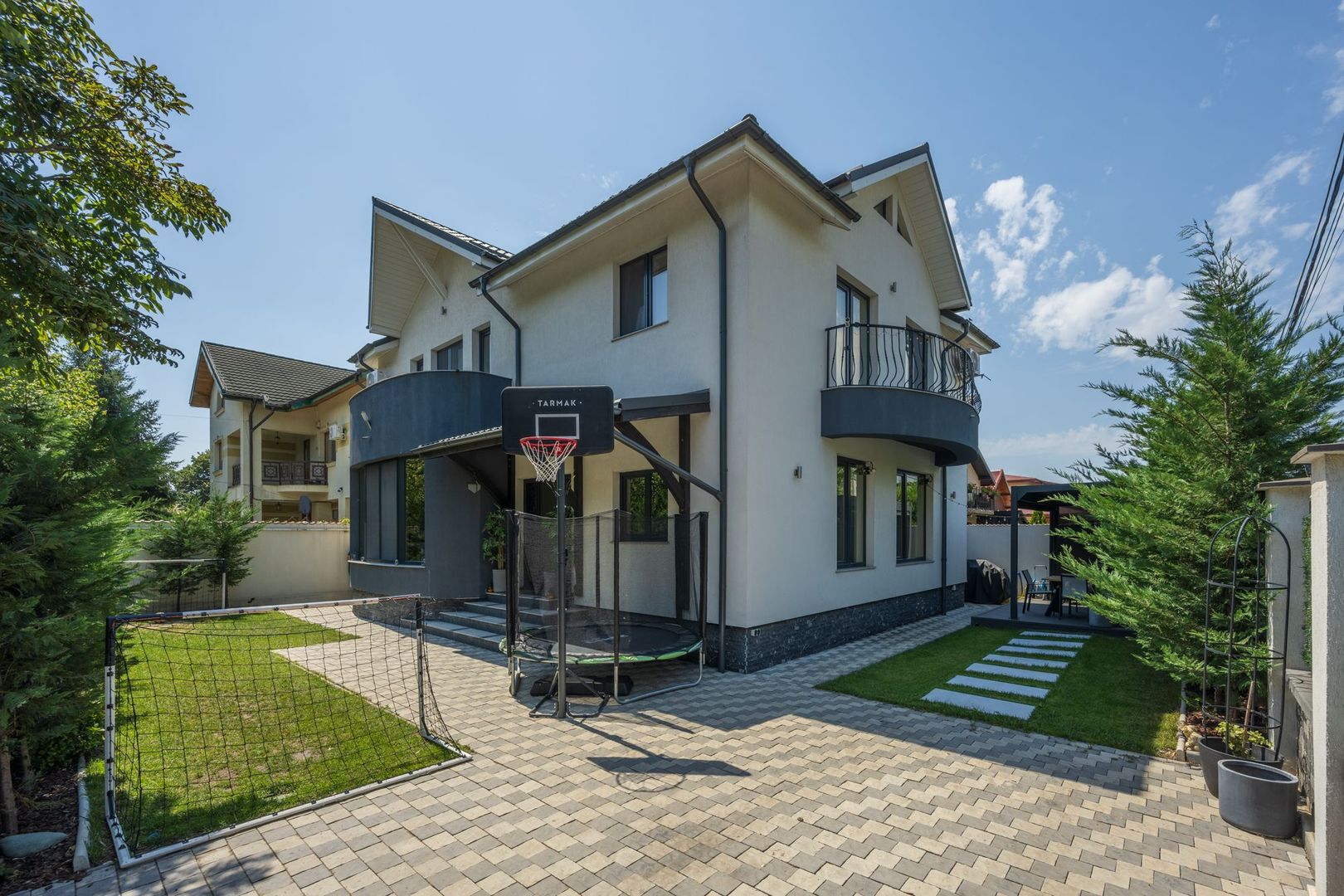 Vila mobilata si utilata Voluntari Matei Milo, bd Eroilor - Poză 2
