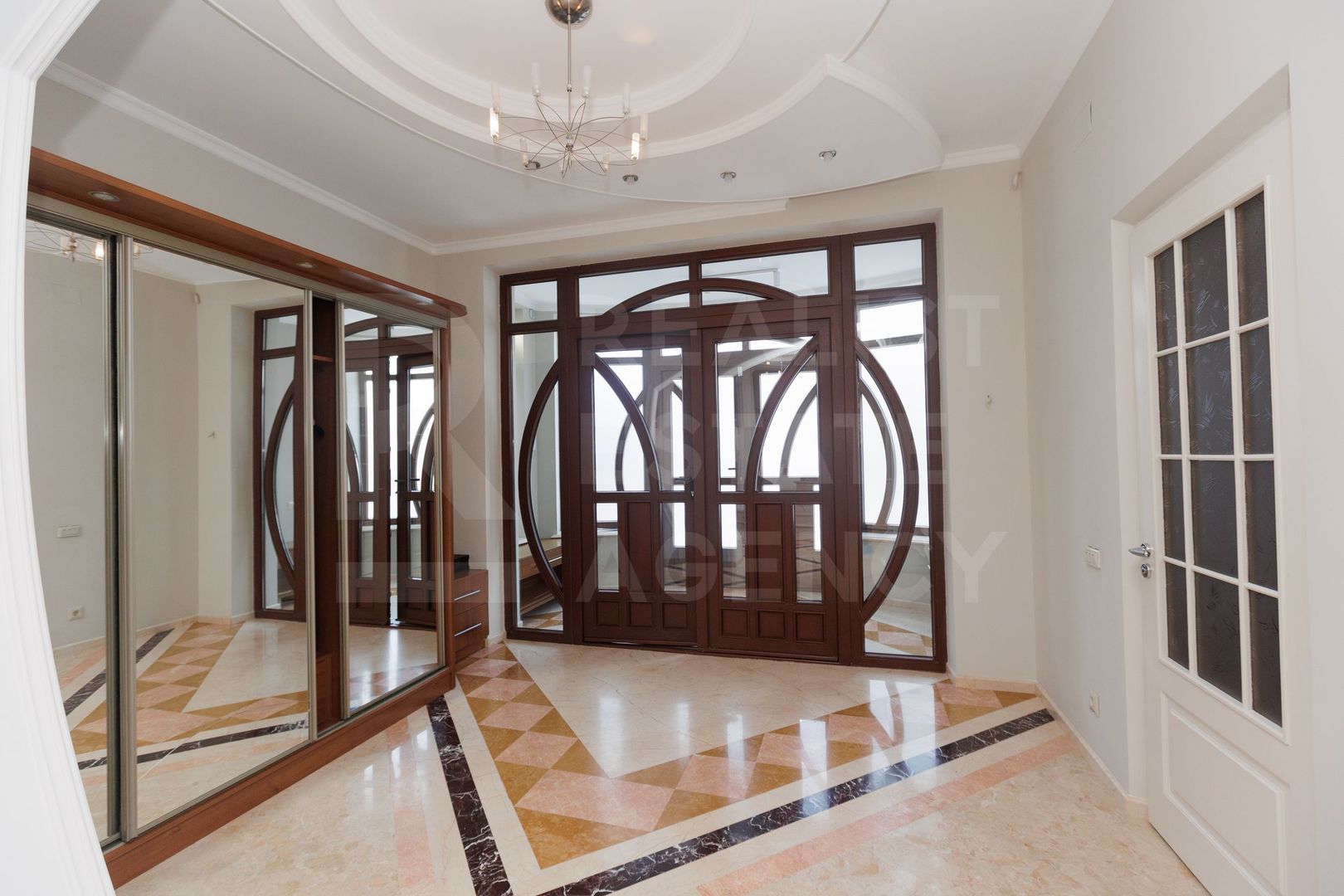 Chirie, casă, 3 nivele, strada Frumoasa, Centru - Poză 24