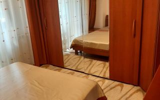 Închiriez apartament 2 camere, Decebal, mobilat, loc de parcare - Poză 3