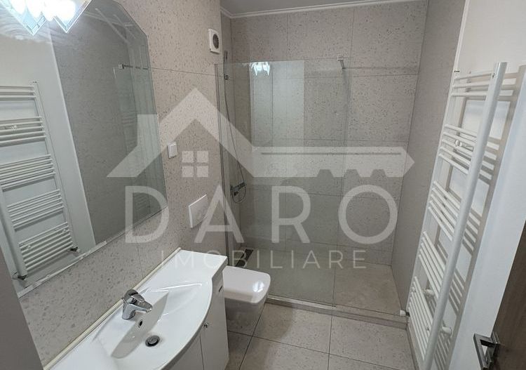 Vand apartament 2 camere - Poză 5