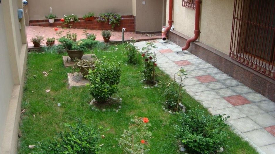 Vila 10 camere zona Iancului || Resedinta || sau birouri La cerere || D+1+M - Poză 2