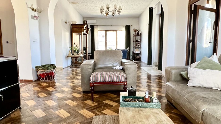 Penthouse de Poveste cu Design Arhaic-Modern și Terasă Panoramică - Poză 22