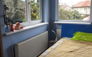 Casa cu etaj 5 camere,2 bai toate dependințele,de vânzare în  Brașov zonă ultracentrala singur curte - Poză 3