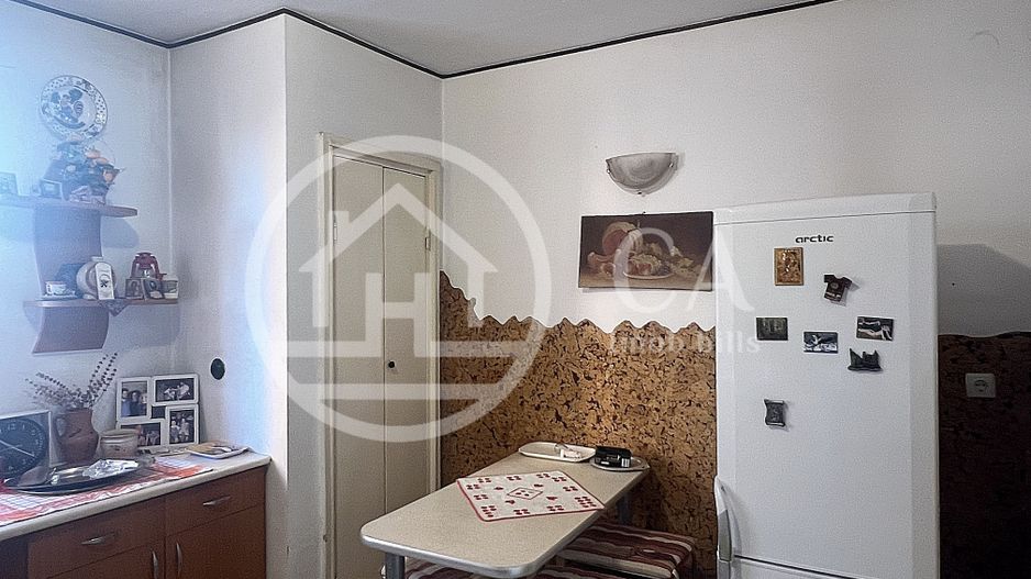 Apartament cu 3 camere de vanzare Central, Oradea. - Poză 10