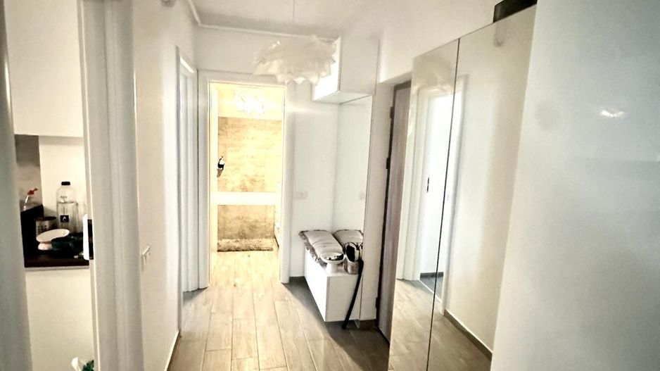 Apartament 2 camere,suprafata generoasa,mobilat si utilat,loc parcare subteran - Poză 10