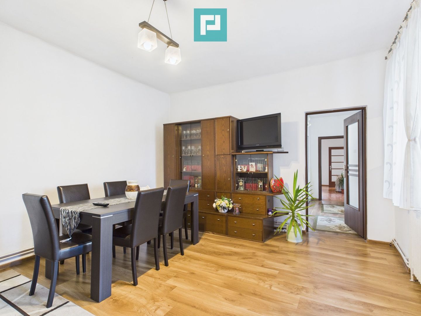 Casă cu 4 camere, curte și atelier mecanic - Sebeș - Poză 3