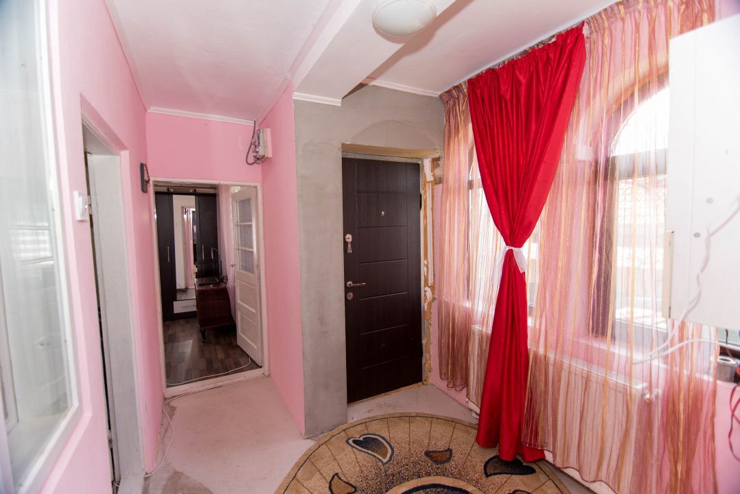  Casa gata de mutat+teren 1000 mp in zona de deal, jud. Arges - Poză 9