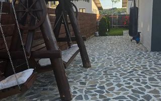 Casă cu 4 camere, garaj și mansardă în Visan, Bucium, Iași - Poză 12