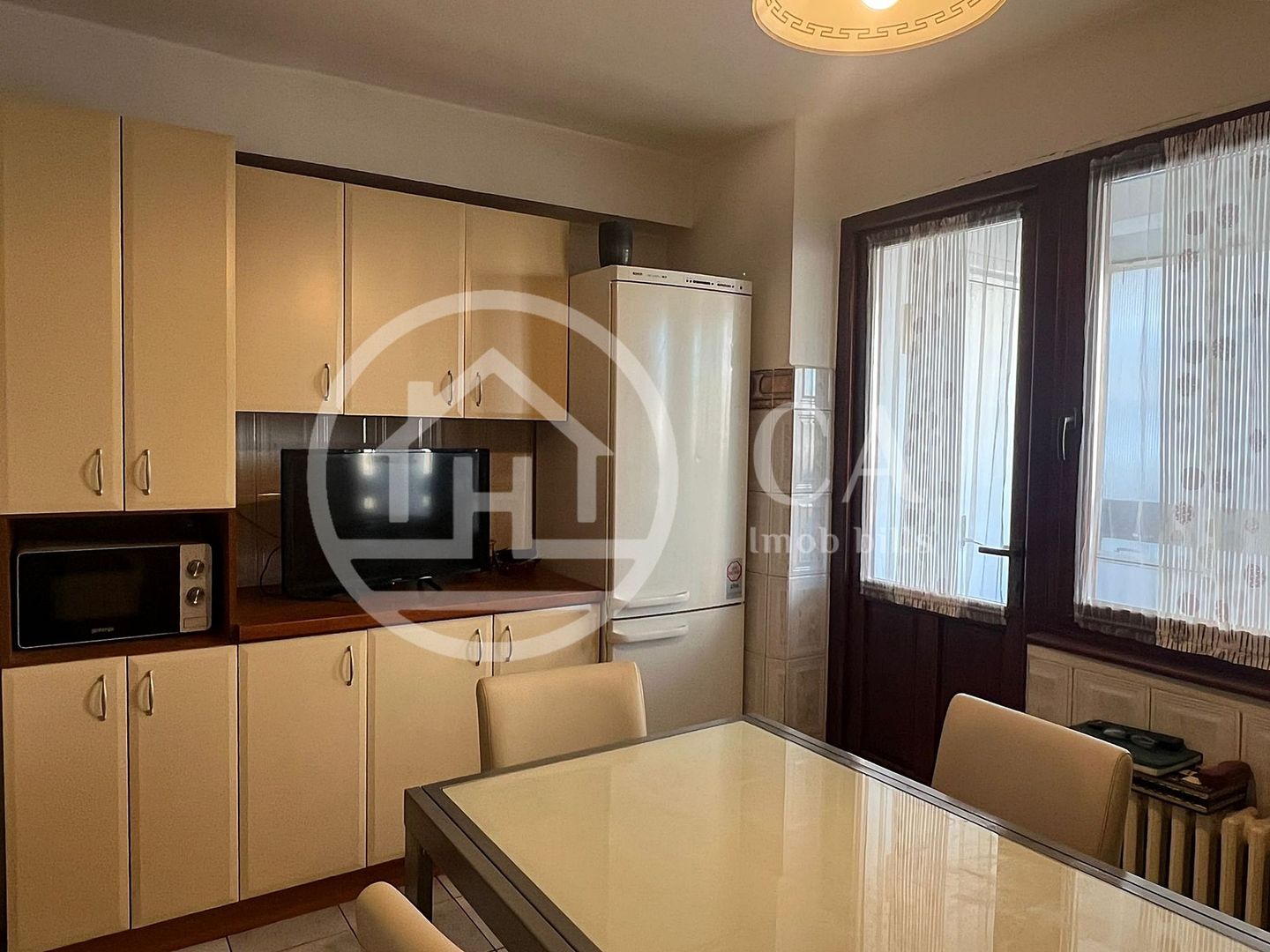 Apartament cu 4 camere de vanzare Ultracentral Oradea - Poză 20