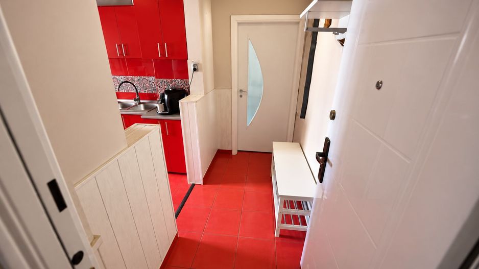 Complex Studențesc | 2 Camere | Etaj 1 | Centrală proprie | AC | Boxă - Poză 7