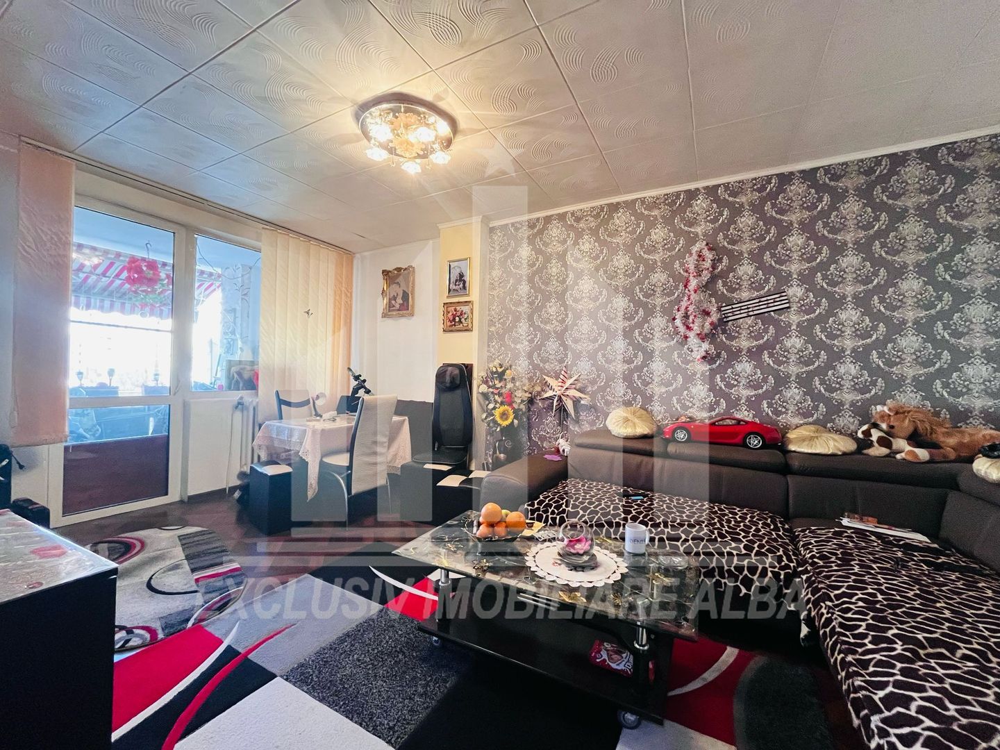 Apartament cu 3 camere, etaj 2, Cetate - Poză 1