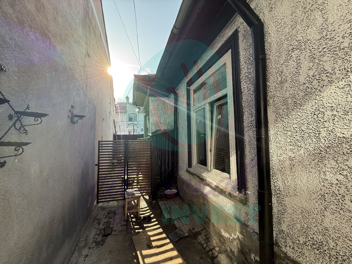 Casa singura in curte intre Calea Calarasilor si Pache Protopopescu - Poză 3