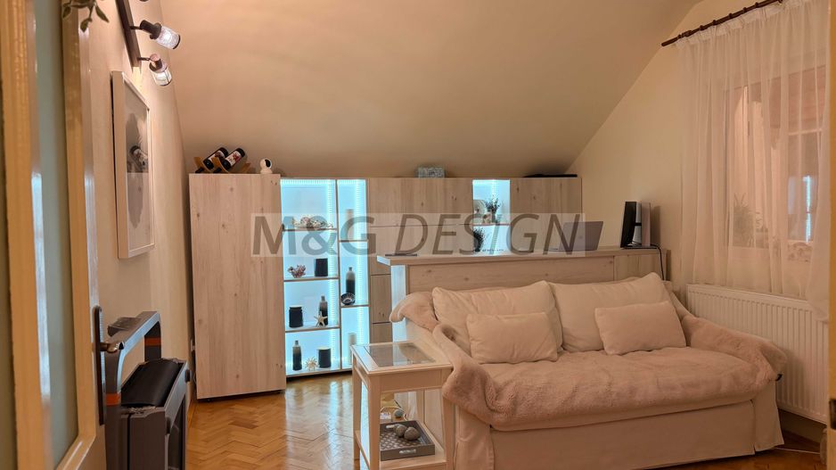 Complexul studentesc,2 camere decomandat, curte privată - CENTRALA - Poză 1