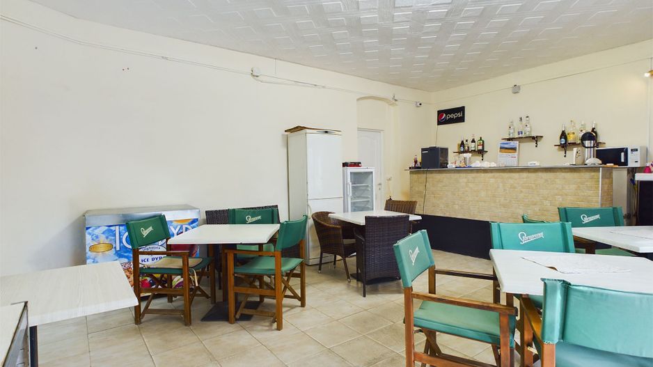 Spațiu central cu afacere la cheie în Cuvin - Poză 9